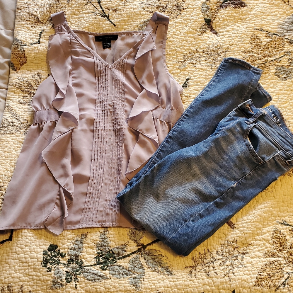 Isabella Rodriguez M ruffle tank